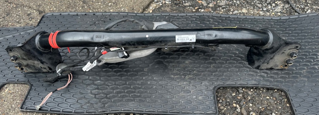 Mercedes-benz cla w118 фаркоп  буксирувальний a1183100700 Недорого