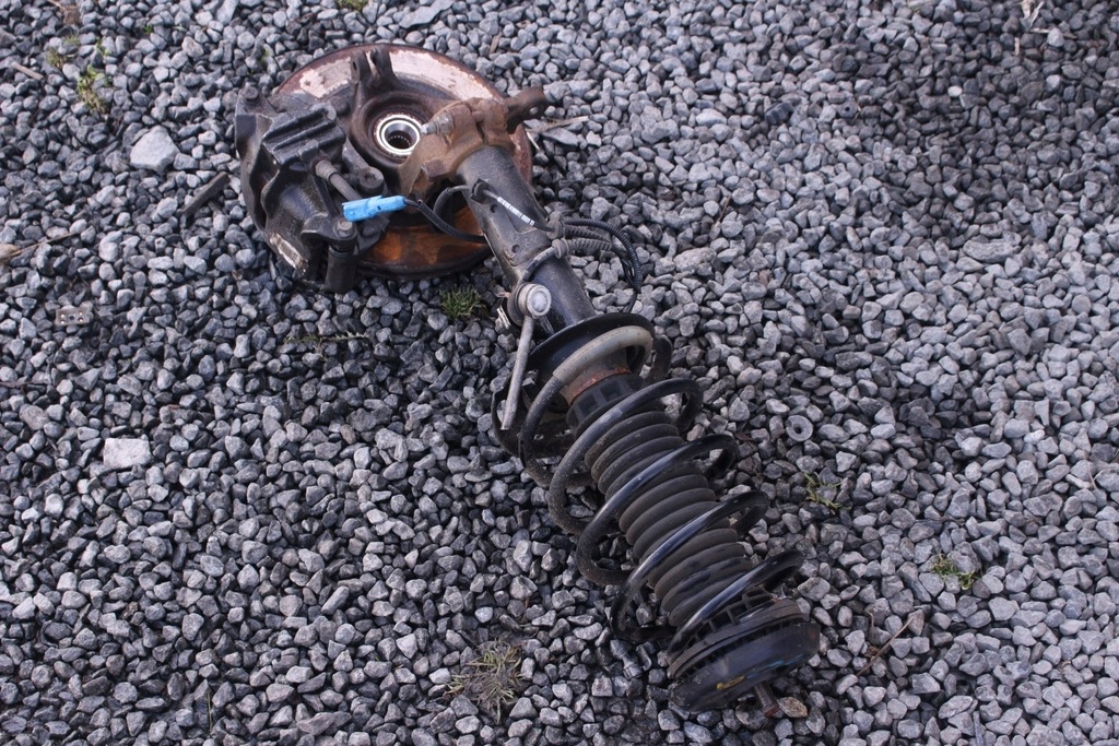 фото №9, Ліва поворотний кулак амортизатор citroen c3 iii 1.2 b