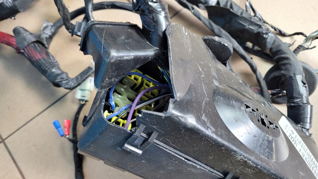 фото №15, Dodge challenger 6.4l srt hemi smpi v8 джгут відсік двигуна 68281168ae