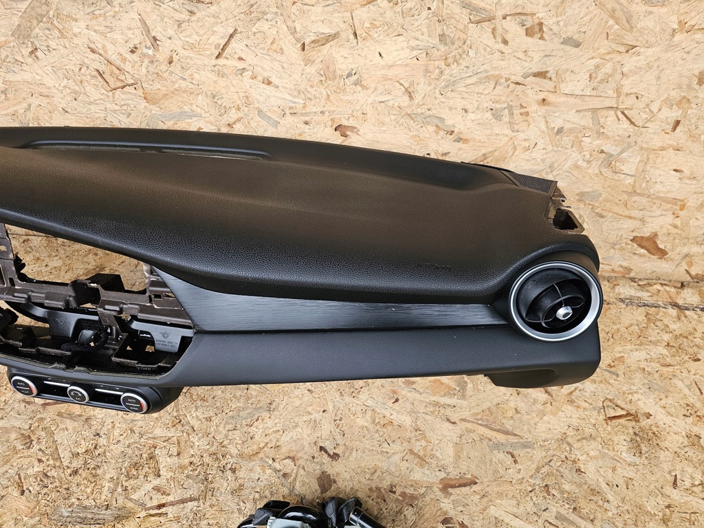 фото №5, Alfa romeo giulia панель приладів консоль подушка безпеки ремені