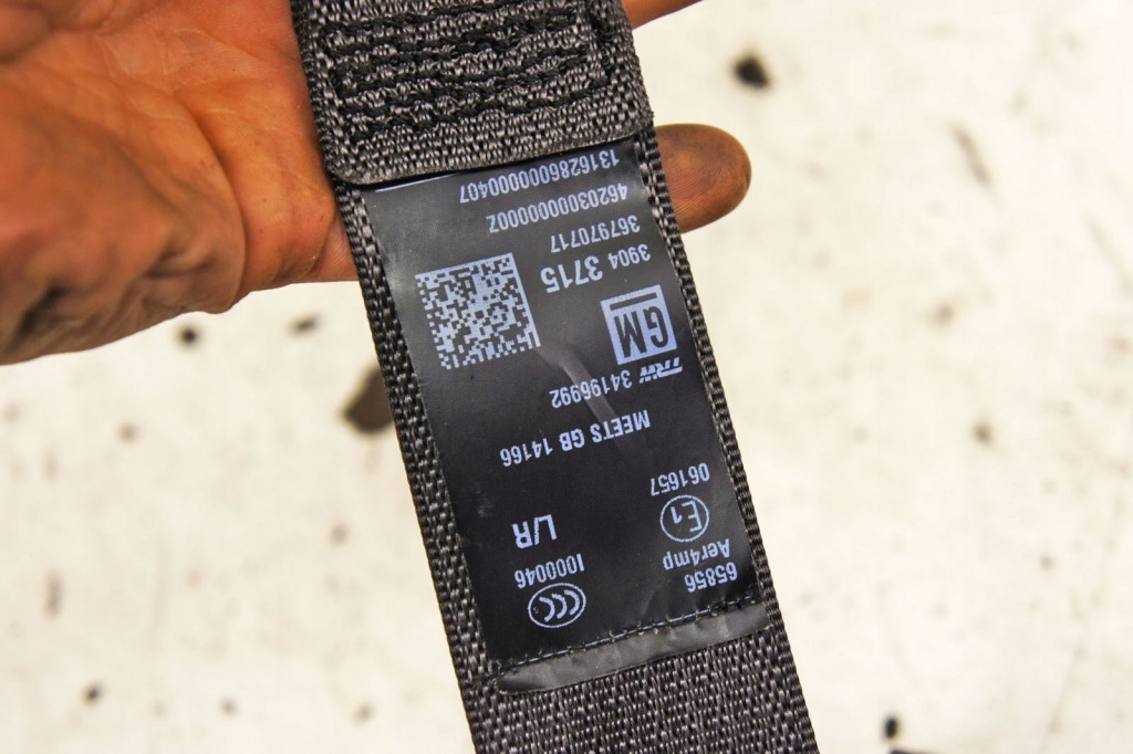 Lt096 opel astra k v ^ ремень левый задний  39043715 в Украине