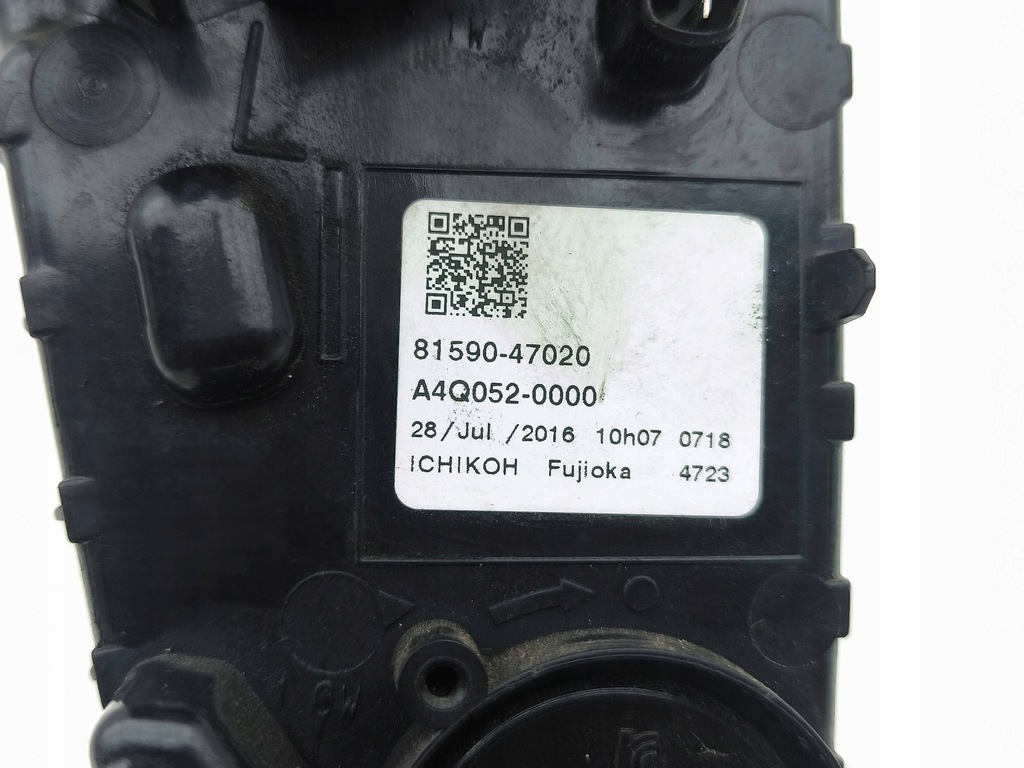 фото №10, Toyota prius xw50 2016 лампа бампера заднего 8159047020