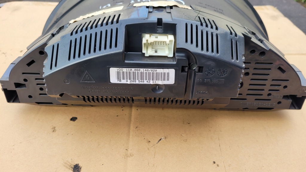 фото №7, Mercedes w209 счетчик приборная панель 2.7 cdi a2095404211