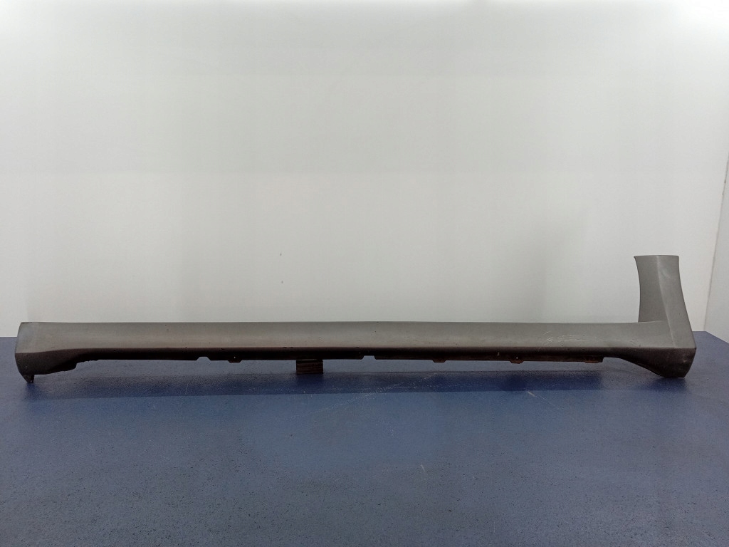 фото №1, Mitsubishi outlander i молдинг порог правая