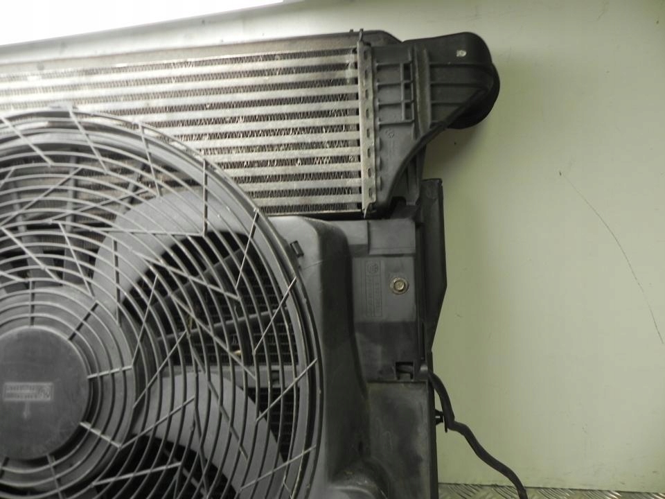 фото №6, Радіатор bmw x5 2004 радіатор повітря наддувний вентилятор охолоджувач