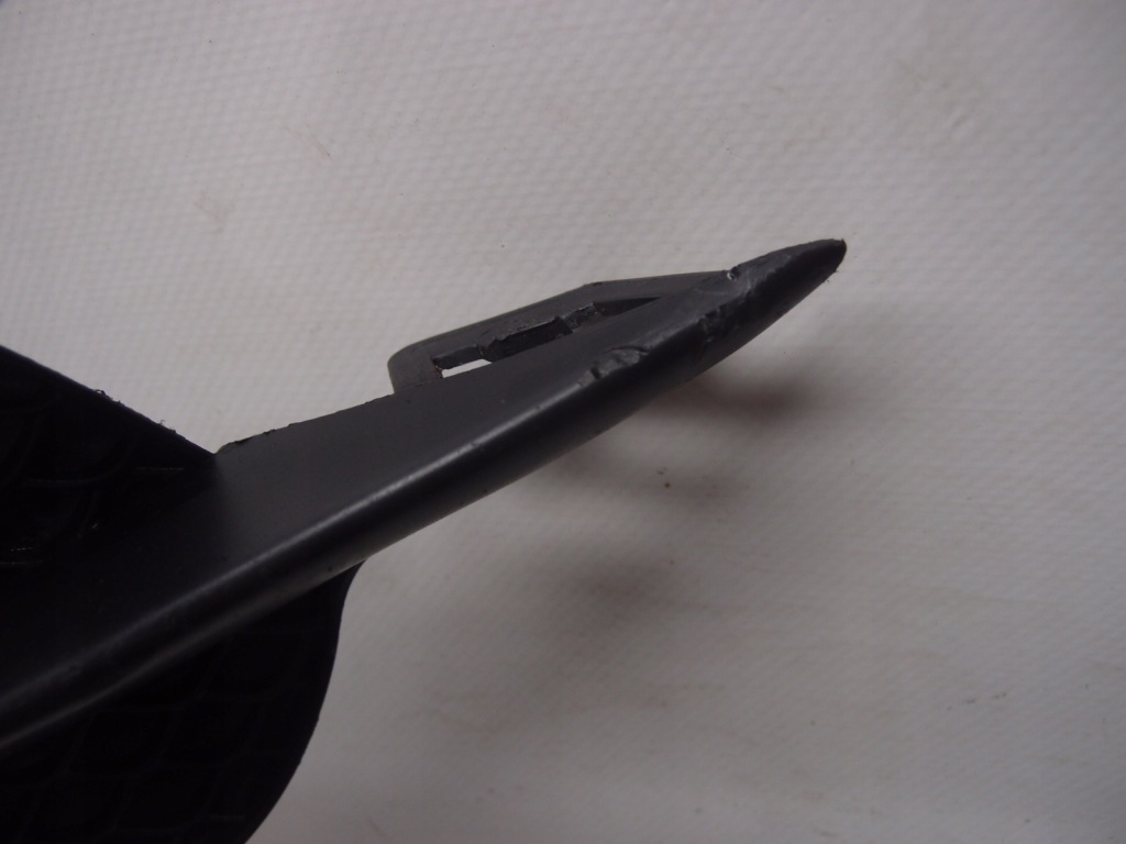 Решітка бампера ліва mercedes e-klasa w238 Зі Шроту