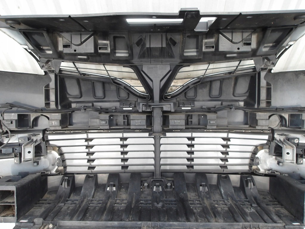 Scenic 3 рестайлинг  po рестайлинг 12-16r. бампер перед передний демонтаж dv369 с Разборки