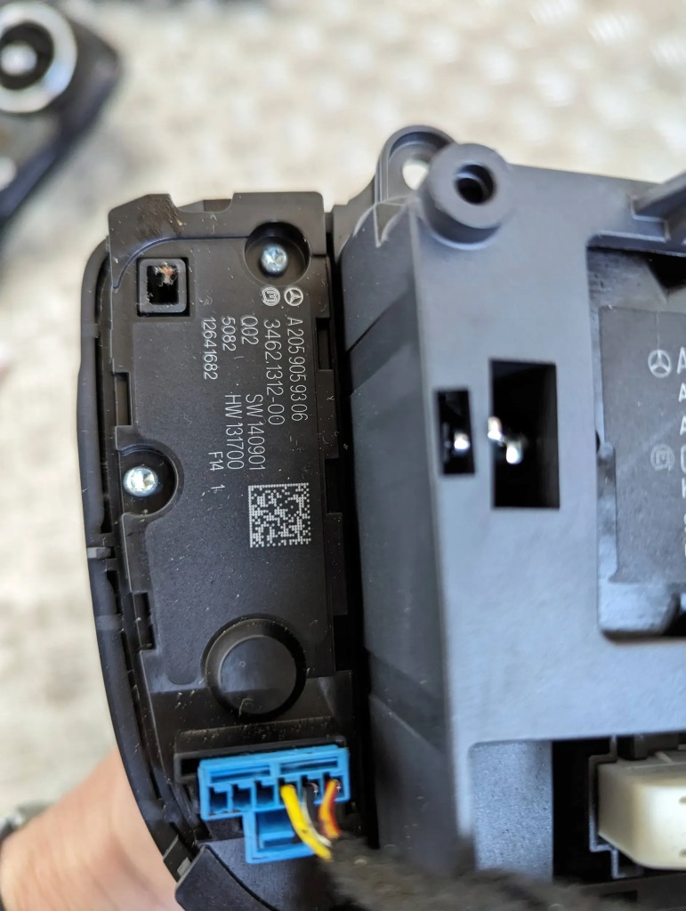 фото №9, C-klasa w205 2014-2021 1.6 dci домкрат перемикач передач