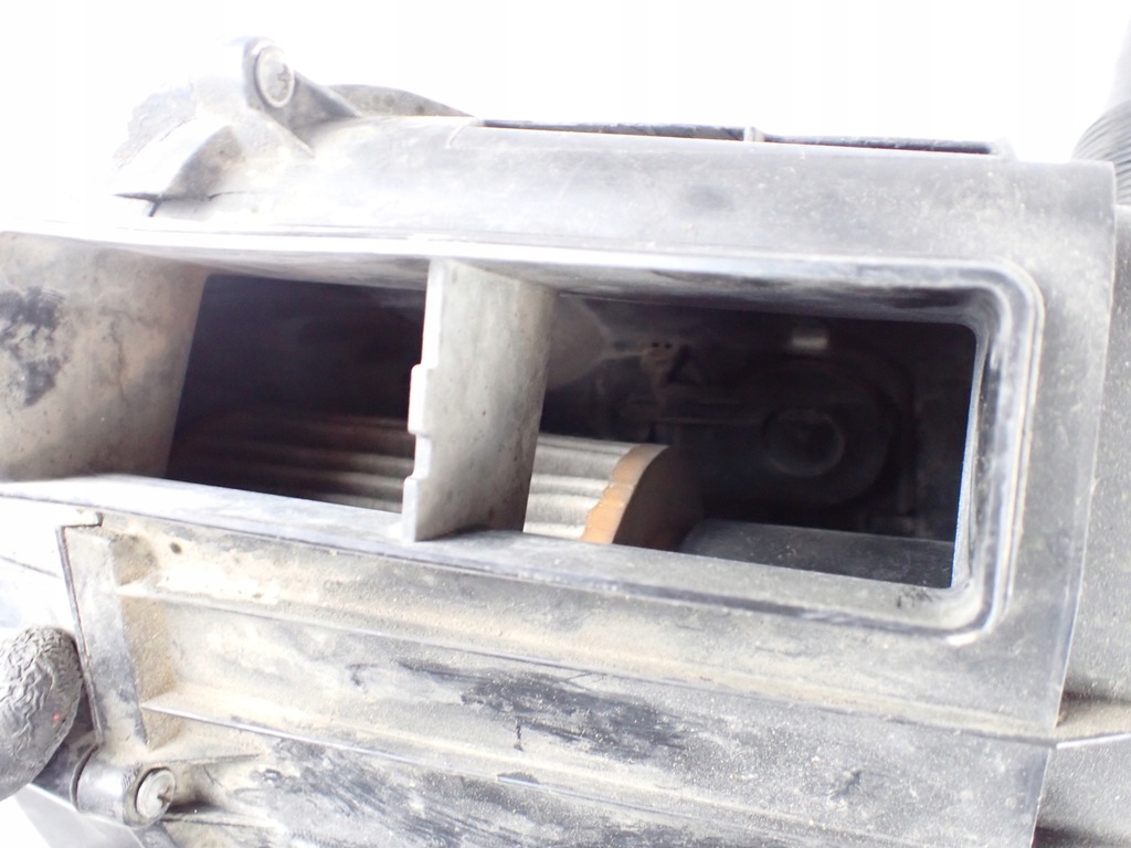 фото №6, Корпус фильтра воздуха с датчиком audi a8 s8 d3 5.2 короткий 4e0129620d