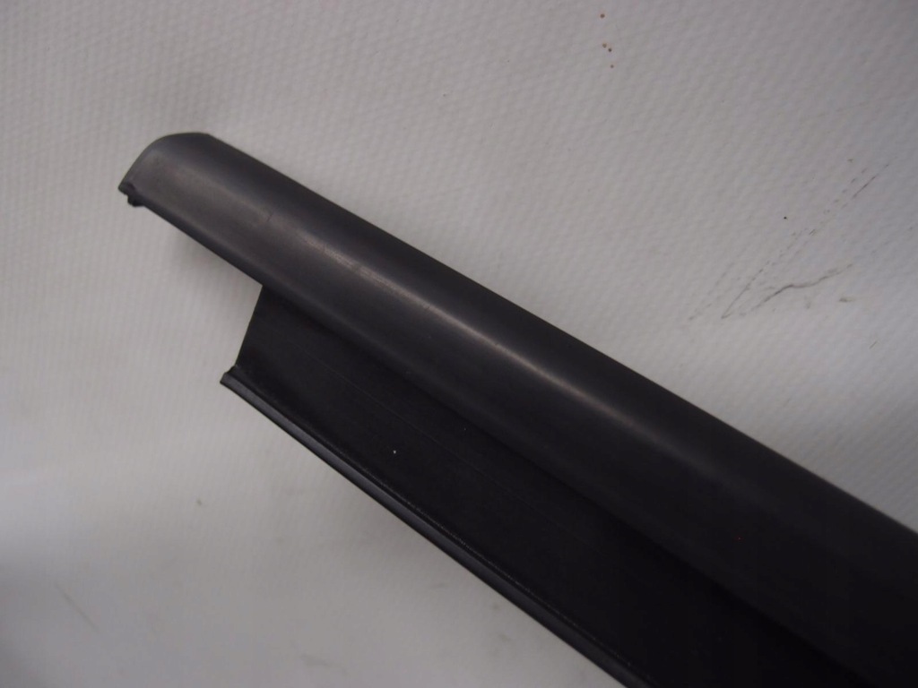 фото №6, Молдинг скребок правый audi a1 3d 8x3837477/478