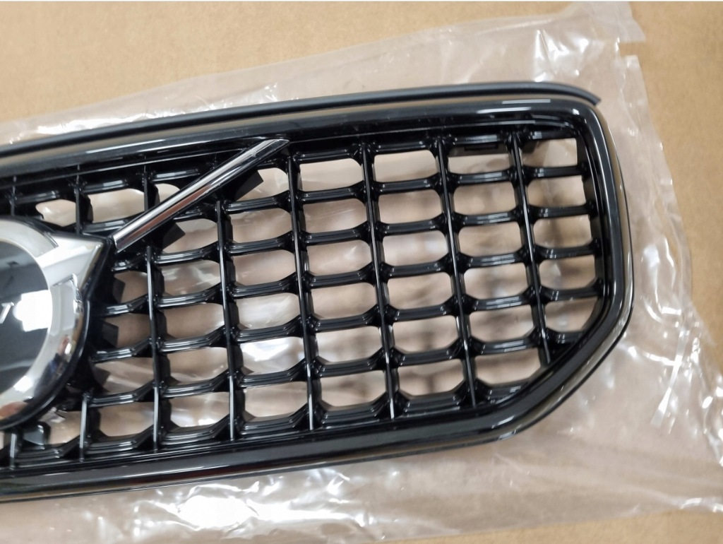 фото №5, Volvo xc40 r-design решётка радиатора решётка радиатора lift pod камера