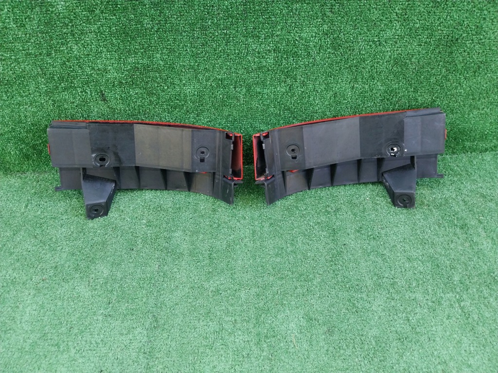 Audi a3 8l 96-03 молдинг під  фара права ліва напрямна ly3h ly9b ly7m lz9u Ціна