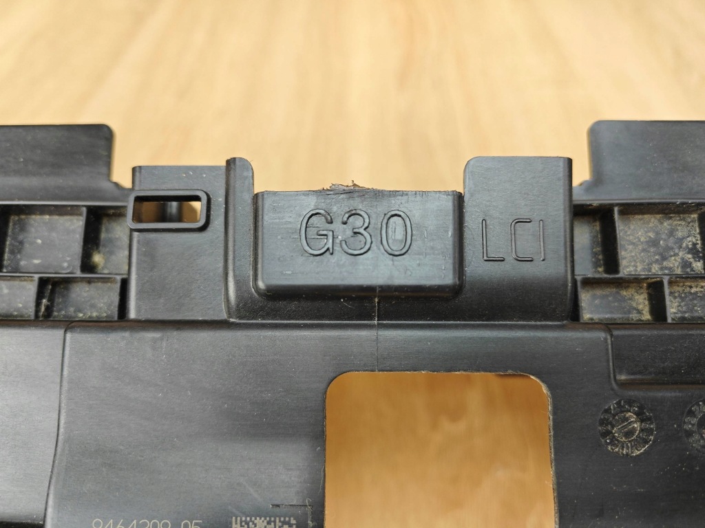 Оригинальная шторка жалюзи впуск воздуха bmw g30 lci g31 9464209 24km Цена