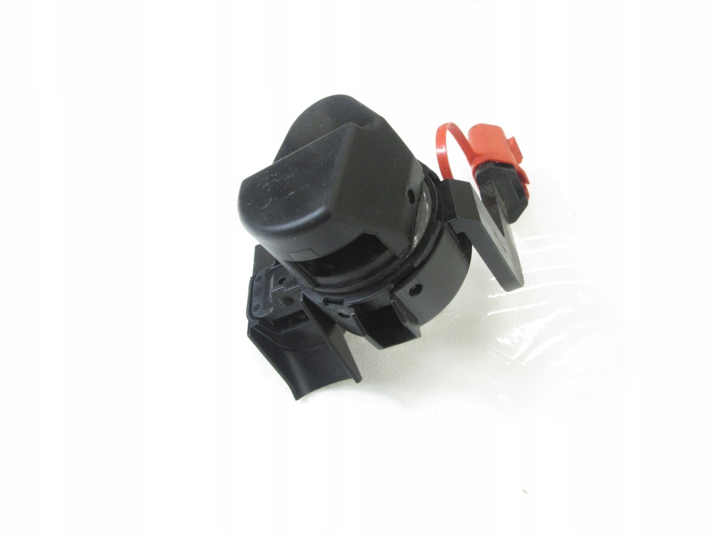 фото №4, Клема роз'єм plus bmw e81 e82 e84 e87 e88 e90 e91 e92 e93