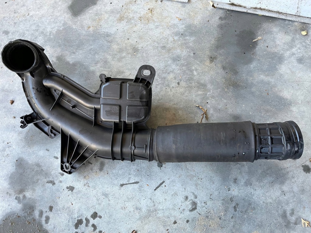 фото №1, Peugeot 2008 ii 2021 пабтрубок  труба интеркулер шланг 165756662