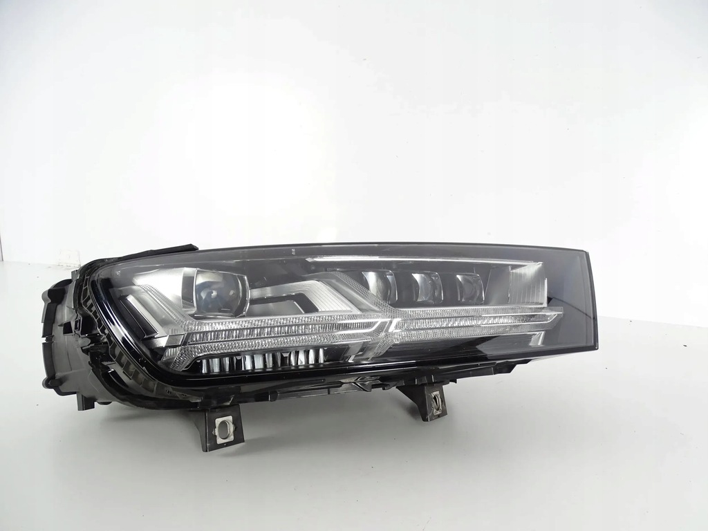 фото №1, Лампа перед правая audi q7 4m 4m0941036