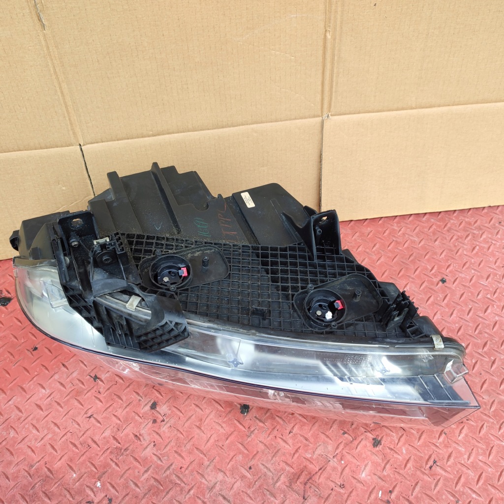 Bmw f15 x5 x6 f16 ксенон поворотний dynamic гарний стан європа фара ліва Недорого