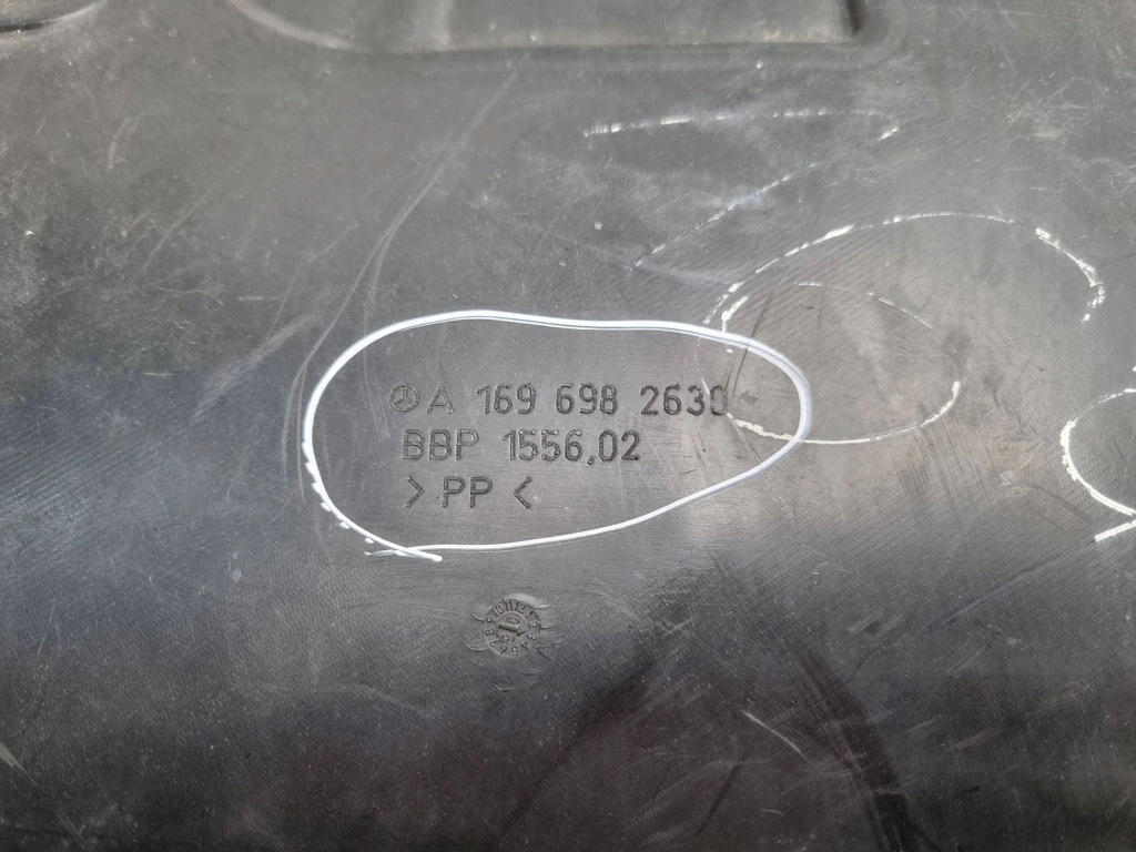 Підкрилок праве перед a1696982630 mercedes w169 w245 Недорого