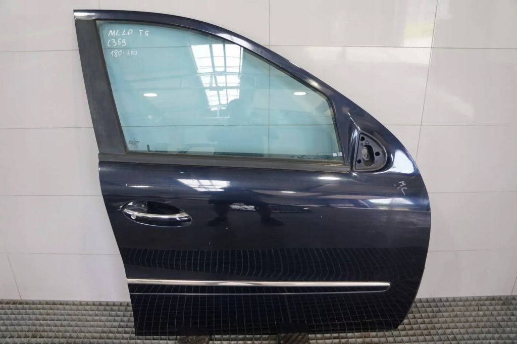 Купити Двері правий перед передні праве mercedes ml w164