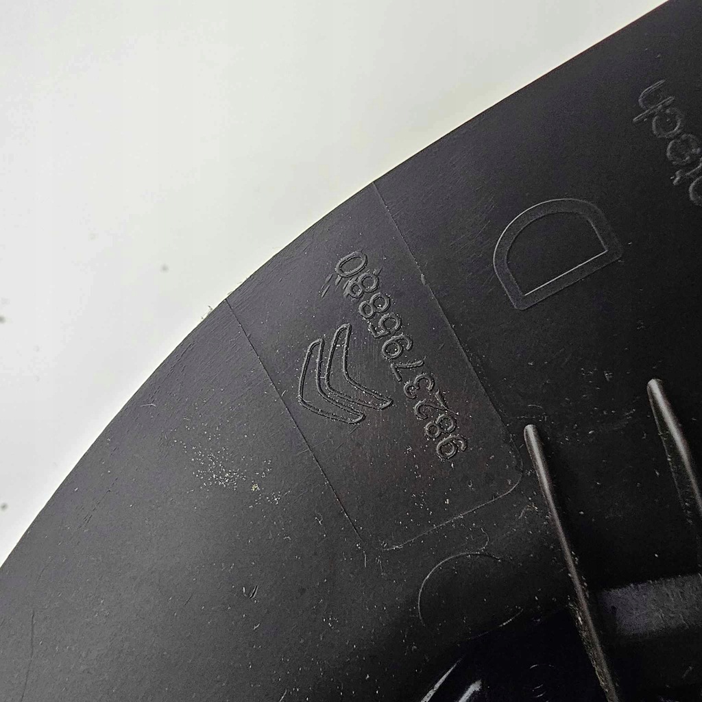 фото №12, Citroen c-elysee lift лампа задня задня права ліва