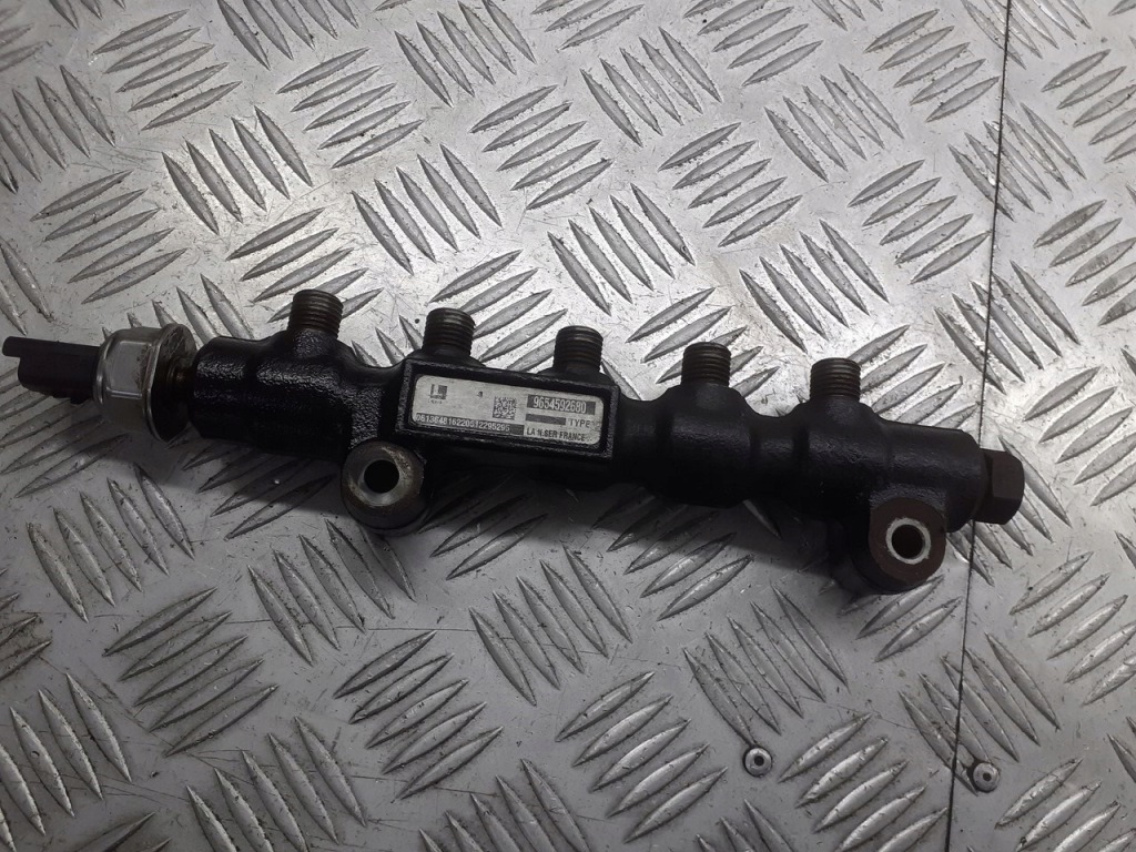 фото №1, Молдинг упорскування peugeot partner 1.6 hdi 9654592680