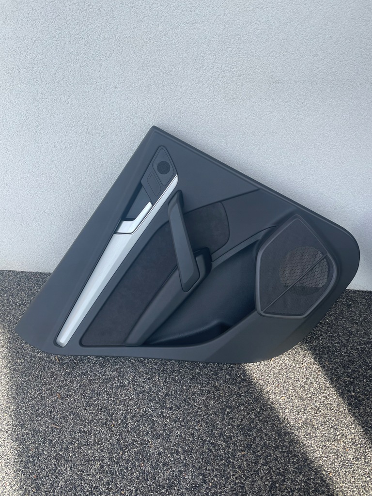 фото №5, Обшивки дверь audi q5 80a