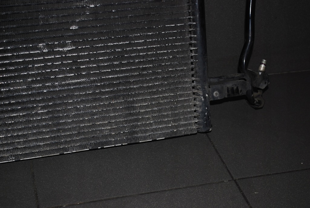 фото №5, Радіатор кондиціонера a8 d2 3.3 tdi 4d0260401a