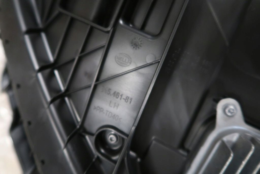 Tesla 3 фара левая новый оригинал Цена