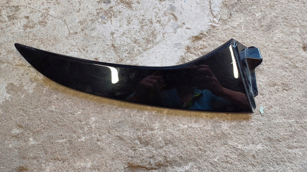 фото №1, Kia stonic молдинг крышки правая 87370-h8410