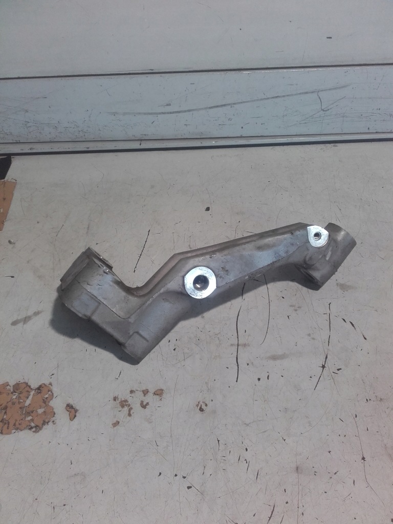 фото №2, Opel grandland кронштейн подрамник левая