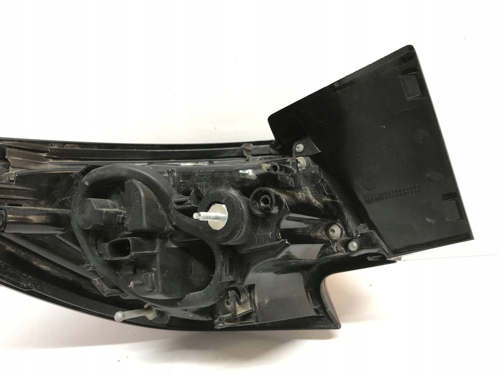 фото №10, Opel astra k 2020 правая сторона лампа задняя 81380203 39099015