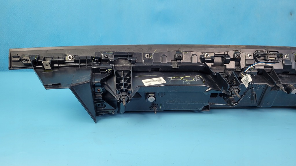 фото №10, Dodge challenger sxt 19r накладка лампа кришки задня 68404882aa