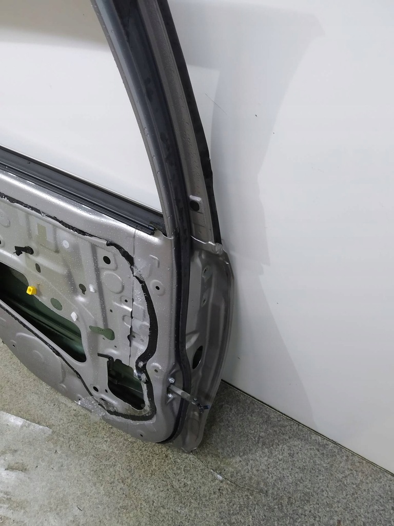 фото №11, Дверь левая задняя sedan e16 e17 e18 lift toyota corolla xi 2013-