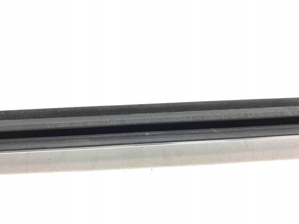 Молдинг хром на дверь tesla model 3 1080745-00-f Цена