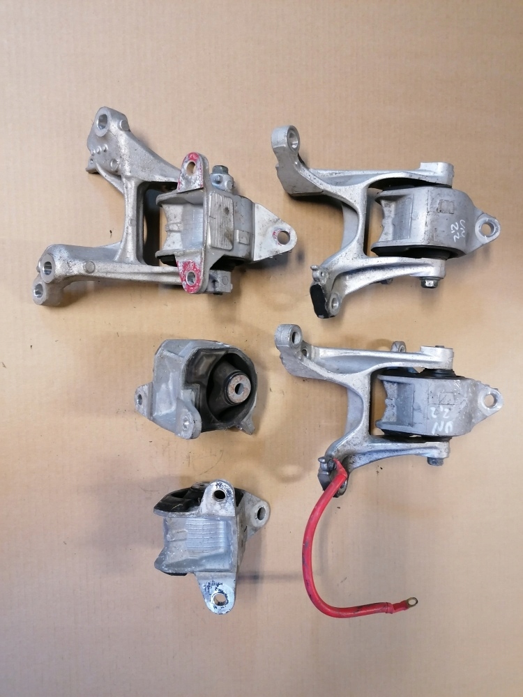 фото №7, Honda civic ix 2.2 12-15r кронштейн подушка двигуна