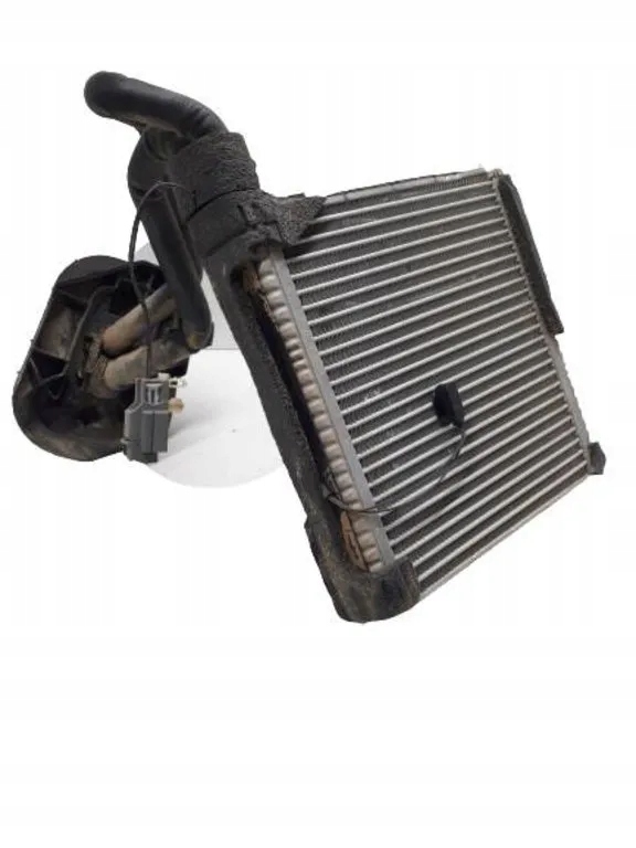 фото №1, Ford fiesta mk8 радиатор отопителя клапан