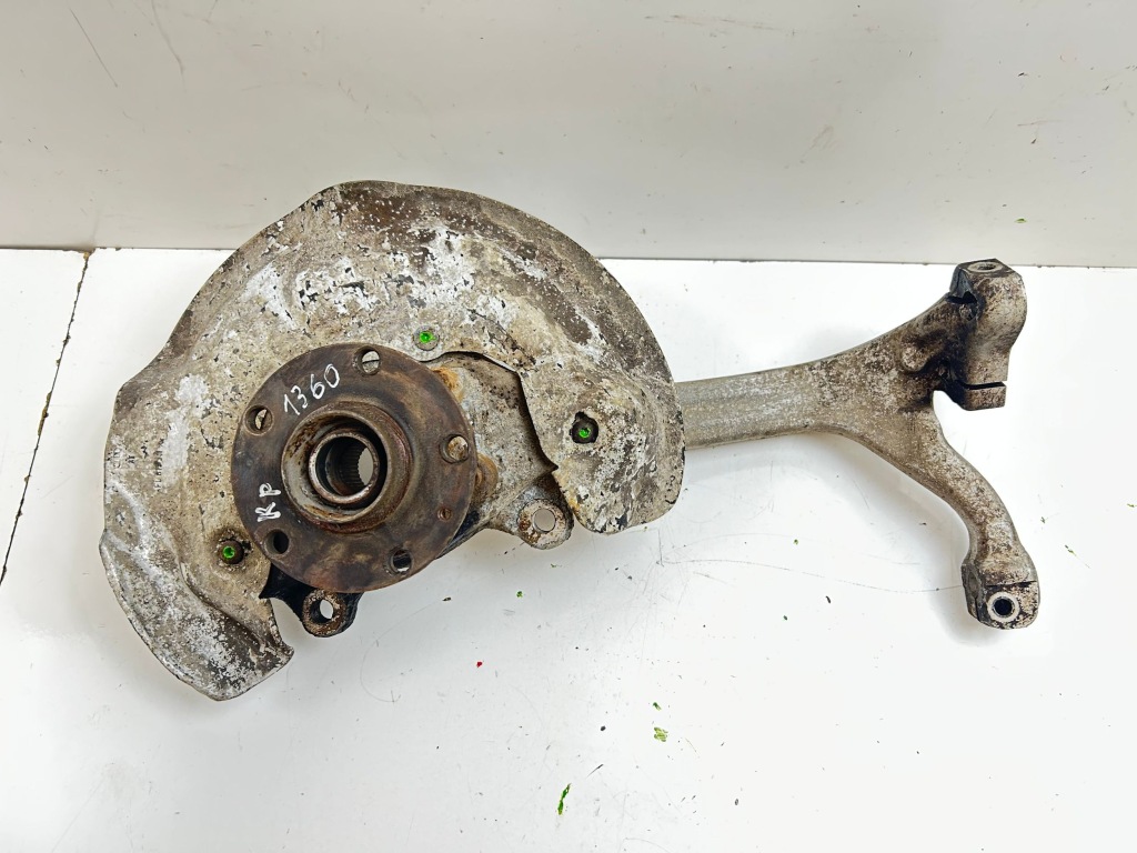 фото №1, 2007 audi a6 allroad c6 поворотный кулак передняя r4f0257