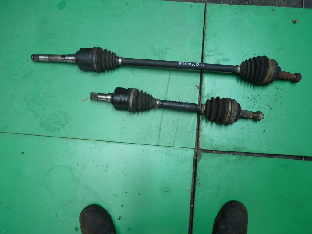 фото №1, Привідний вал лівий перед + правий перед chrysler voyager iv 2.4 16v