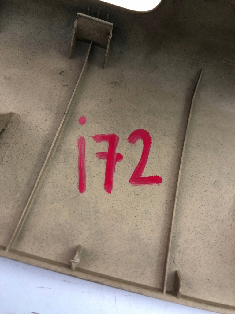 Vw touran i захист стійка правий задній 1t0867288d Недорого