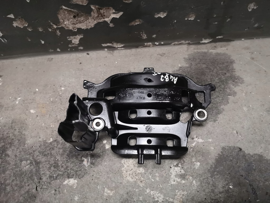 фото №6, Вкладыш картера масляный a4 b7 2.0 tfsi 06d103623d