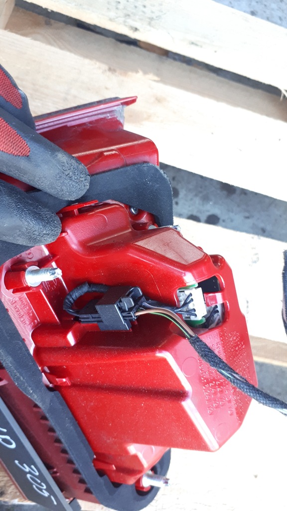 фото №8, S4 b8 a4 lift лампа правий задня кришка багажника usa