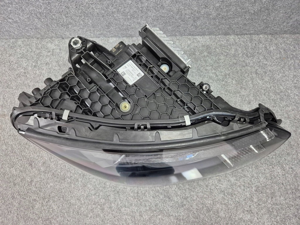 фото №16, Фары лампы передние перед комплект - mercedes eqe v295 full led 2023-