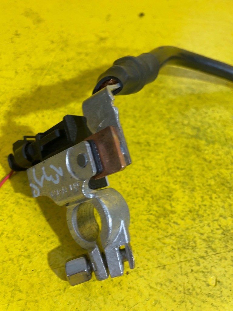 фото №4, Audi a4 b8 - клемма минусовая