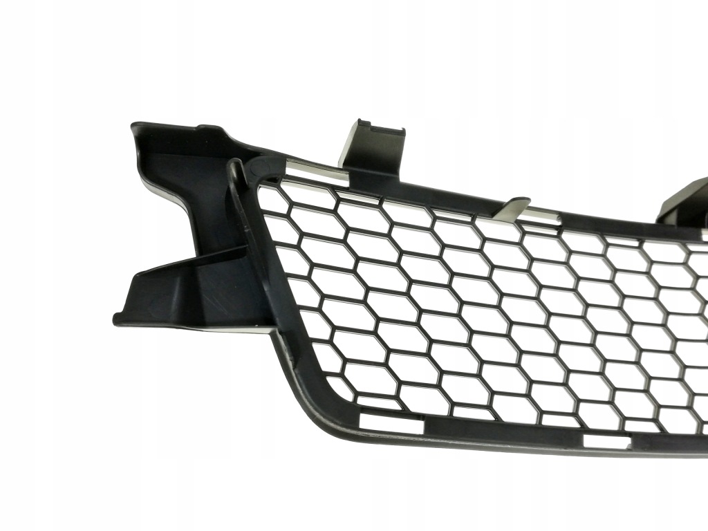 Lexus is 08-10 решітка решітка  бампер перед Недорого