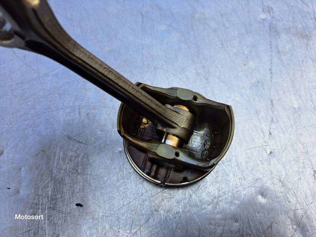 фото №4, Поршень шатун hyundai i20 i 1.2 16v 86km g4la