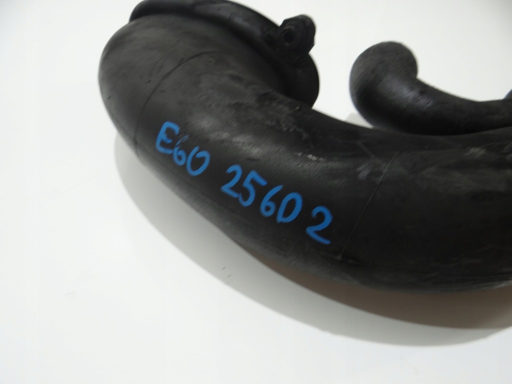 Шланг труба воздуха bmw e60 e61 256d2 7786013 Оригинал