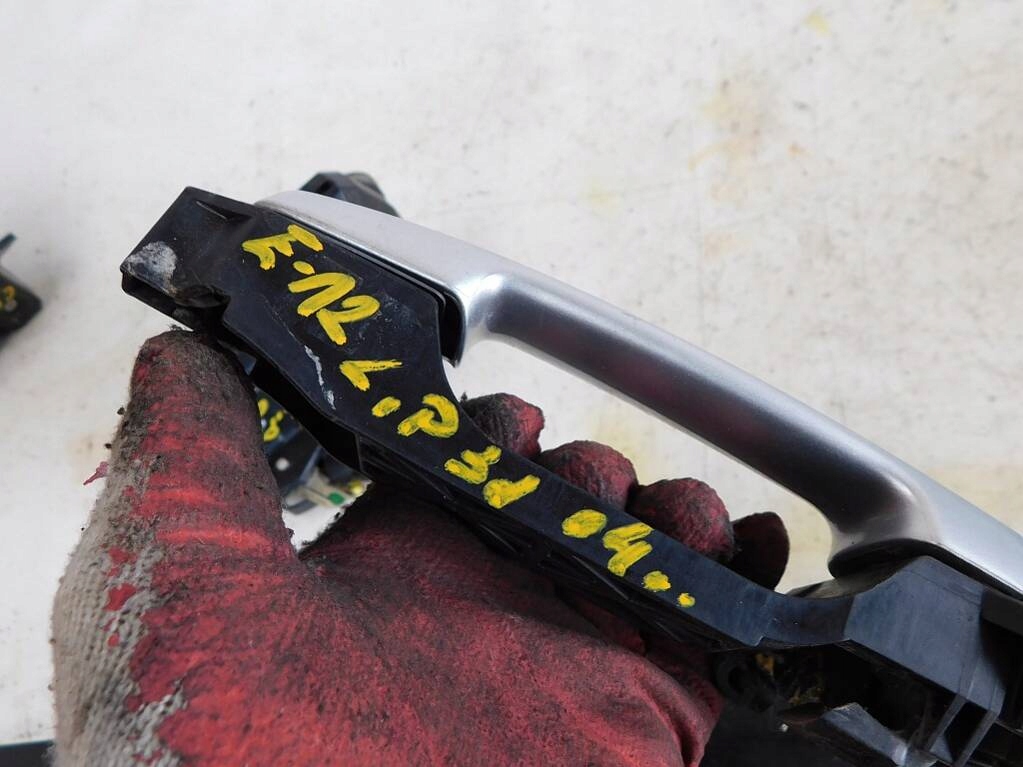 фото №6, Corolla e12 2004r 3d ручка наружная левая перед