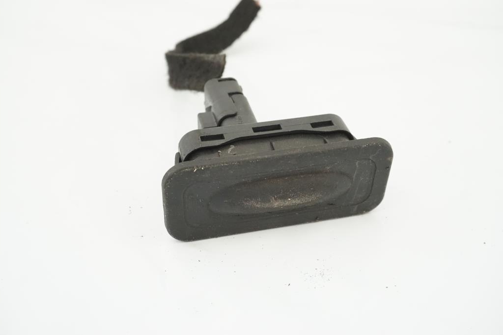 фото №1, Микровыключатель кнопка крышки renault grand scenic iii