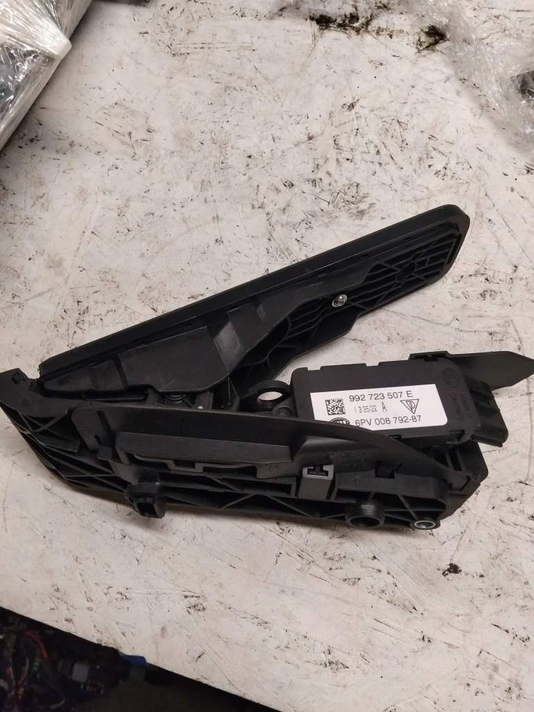 фото №2, Porsche taycan 9j1 2020 другое