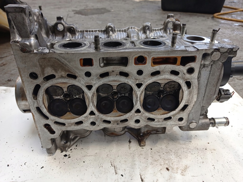 фото №12, Головка c1 107 aygo 1.0 1krb52m